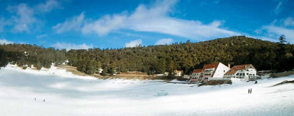 IFRANE IFRANE Ifrane, installée dans les montagnes du Moyen Atlas, est réputée pour son architecture de style alpin, ses pistes de ski et forêts