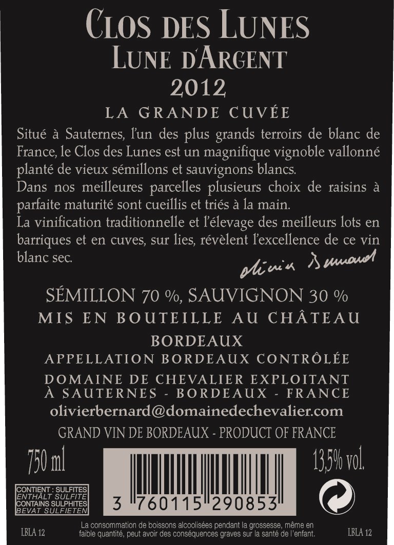 Situé à Sauternes, sur l un des plus grands terroirs de blanc de France, le Clos des Lunes est un magnifique vignoble vallonné planté de vieux sémillons et de sauvignons blancs.