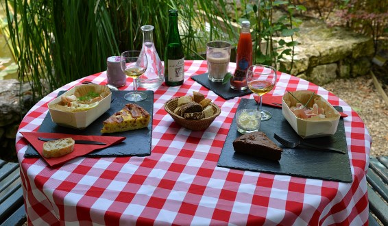 Tous les jours, le Botanic Café de La Capucine Giverny vous propose une cuisine saine et authentique, inspirée par la nature.