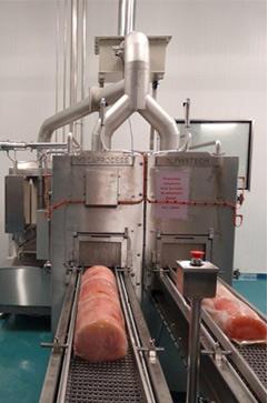 7 L ozone (O3) Exemple d application dans la filière viande ALPHA POCKET CLEAN : décontamination des emballages de cuisson avant tranchage - cas du jambon cuit En milieu industriel : désinfection par