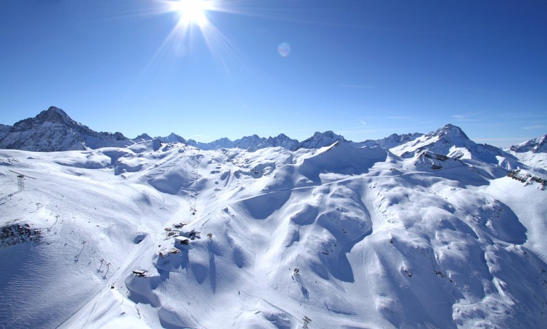 WEEK-END LES 2 ALPES DU 25 AU 27 MARS 2016 2 JOURS / 2 NUITS STATION D ISERE Le domaine skiable des 2 Alpes s'étend sur 417 hectares de pistes balisées. Dénivelé maximum : 1 300 m à 3 600 m.