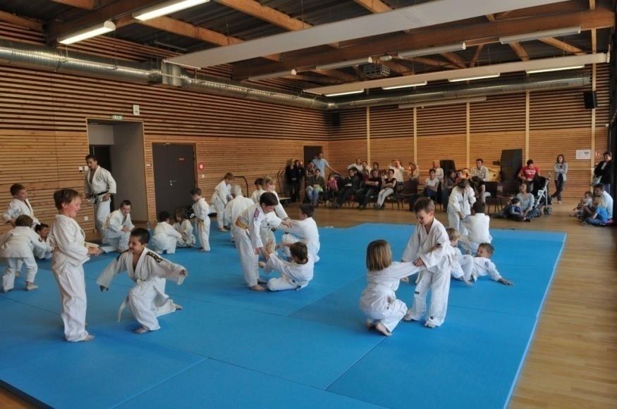 Développement des sections Le Bourges Judo poursuit sa politique consistant à favoriser la pratique de proximité pour les enfants en âge scolaire.