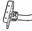 Fixer l attache porte sur la porte et reliez-la à la barre de liaison : Fixez l attache porte (1) dans l'axe de la porte et au plus haut, à l