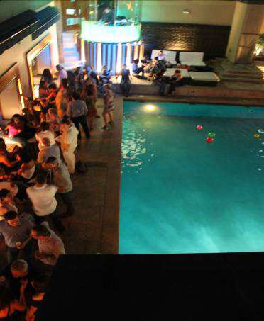 FRENCH DJs NIGHT Une foule de 350 personnes s est retrouvée au Luna Bar, un des bars les plus animés de Kuala