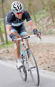 SPORTS L EXPRESS - L IMPARTIAL / LUNDI 28 MARS 2011 21 KEYSTONE CYCLISME Frank Schleck remporte le Critérium international Frank Schleck a remporté le Critérium international au terme de la troisième