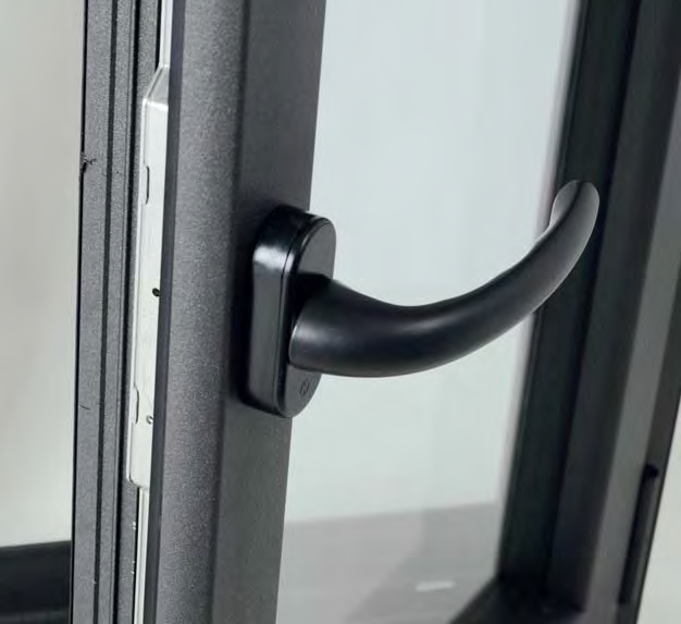 IT D IMPOTS* DÉLIGIBLE AU CRÉ Une gamme de profilés aluminium conçue pour les fenêtres à ouvrant caché.