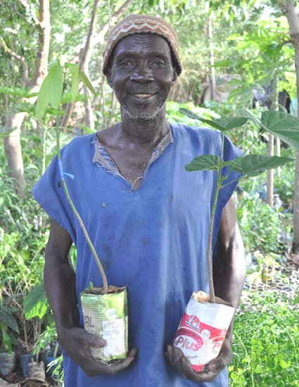 6 Fatoma Coulibaly A life time of nursing, selling and planting trees Fatoma Coulibaly is a Malian farmer who owns a nursery and has spent most of his life nursing, selling and planting trees in the