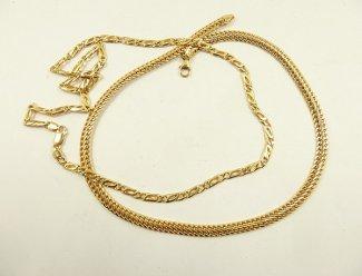 brut 146 Colliers Estimation : 700 / 900 Euros Adjugé(e) : 900 Euros 2 colliers en or à maillons fantaisie et à maillons