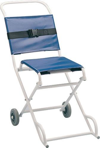 Les accoudoirs et les poignées permettant de pousser la chaise sont tout aussi confortables pour l utilisateur que pour l aidant.