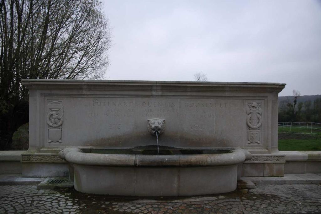 (AI01-t9 Fontaine monumentale Quentin Roosevelt