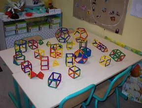 Inventaire des polyèdres construits Tri des polyèdres construits par «familles»: tous les cubes