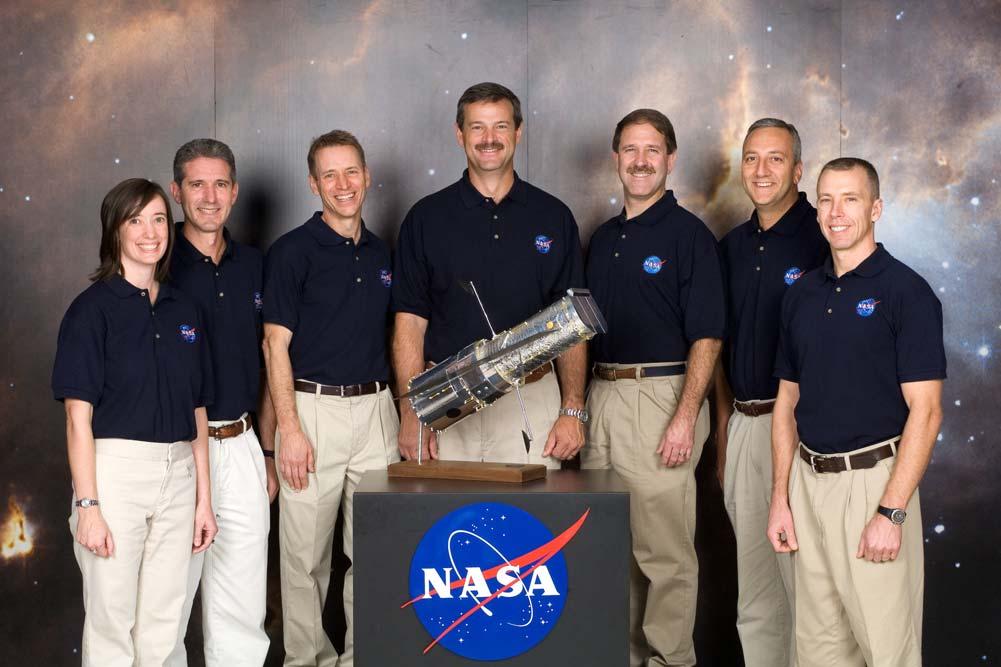Séverine Tournois, IUT Mesures Physiques St-Nazaire 1991-1993 Rencontre avec l équipage du vol STS-125 en préparation pour la mission de service SM4 du Télescope Spatial Hubble NASA Goddard Space