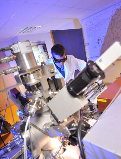 LE PROJET Porté par le CNRS, il fédère 7 unités mixtes de recherche normandes : 4 laboratoires caennais (CIMAP, CRISMAT, LCMT, LCS) 2