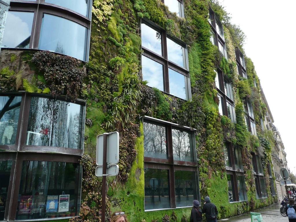 végétalisation des toits et façades, lutte contre les îlots de chaleur urbain,