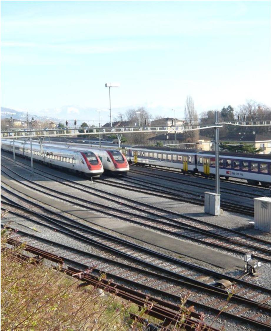 Nœud de Lausanne. Deux voies de garage de 400 m à Lausanne (Paleyres). Le faisceau de garage Ouest est défavorable à l exploitation et incompatible avec l extension des quais de Lausanne vers l Ouest.