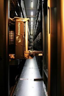 Les systèmes de stockage } Stockage de masse Système de stockage mixte sur disques et sur bandes magnétiques (stockage terminal) Capacité 343 Po } Stockage sur disques Direct Attached Storage (DAS)