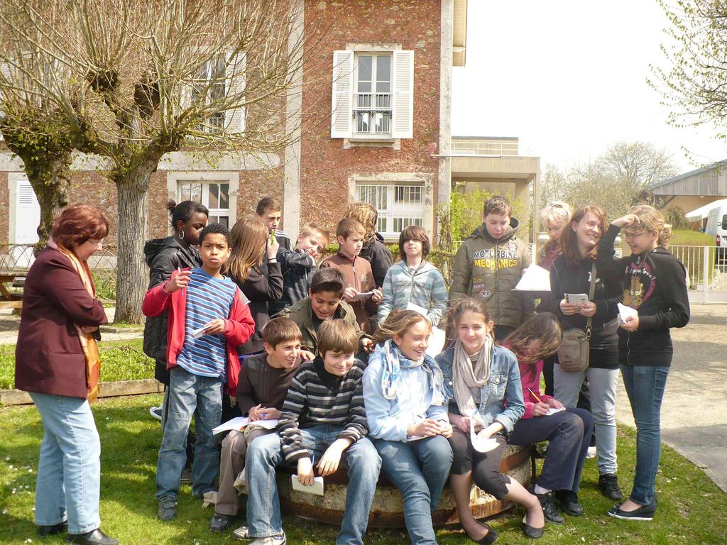 Jeudi 15 avril Les élèves de la classe de 6èE, ainsi que les élèves participant à l'accompagnement Educatif «Un jardin au collège» ont visité le musée départemental des Pays de Seine-et-Marne à Saint
