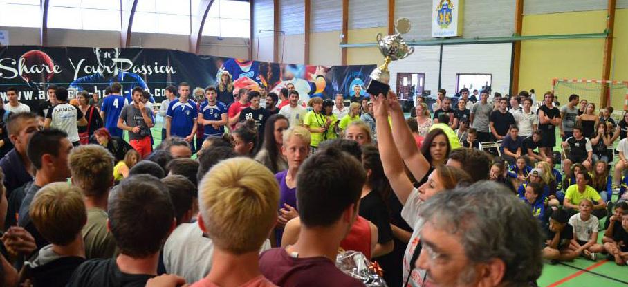 LE TOURNOI Ajaccio Hand Cup Le Handball Ajaccio Club, doyen insulaire, organise son traditionnel tournoi de la pentecôte pour les catégories moins de 13 ans, moins de 15 ans et plus de 15 ans