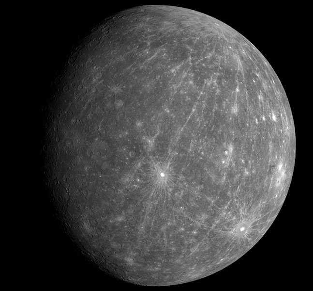 Mercure : Diamètre: 4 872 Km soit 1/3 de la Terre ou une fois et demi la taille de la Lune. Masse: 0,05 masse Terrestre (1/20 MT). Période de révolution: 88 jours terrestres.