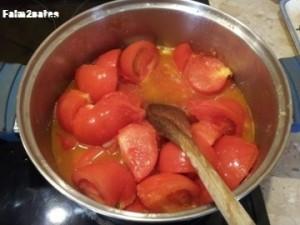 6- Après 10 à 15 minutes de cuisson, les tomates