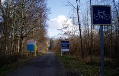 Poursuite possible pour rejoindre la piste cyclable Compiègne Pierrefonds par routes forestières peu ou pas circulées, mais traversée N31 non sécurisée.