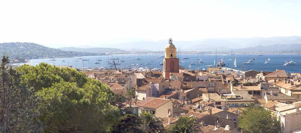Saint-Tropez compte parmi les destinations touristiques les plus prisées au