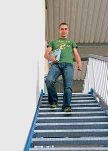 ESCALIERS PLATES-FORMES PASSERELLES Escaliers homologués, fabrication conforme à la norme européenne DIN EN ISO 14122 Informations générales Escaliers industriels aluminium Avec inclinaisons standard