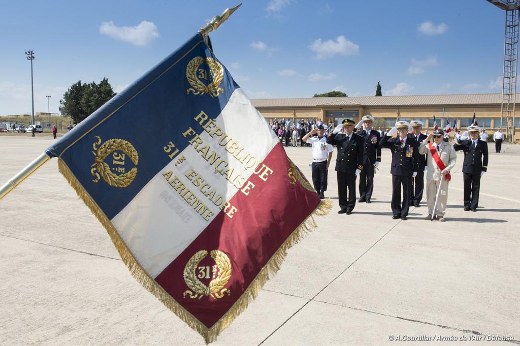 Allocution 75 ans du «Bretagne» par le général de corps aérien Bernard Schuler, commandant les forces aériennes stratégiques Istres Vendredi 2 juin 2017 Mon Général, Président de l Association des