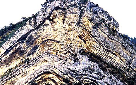 A - Indices tectoniques, des exemples au sein des Alpes