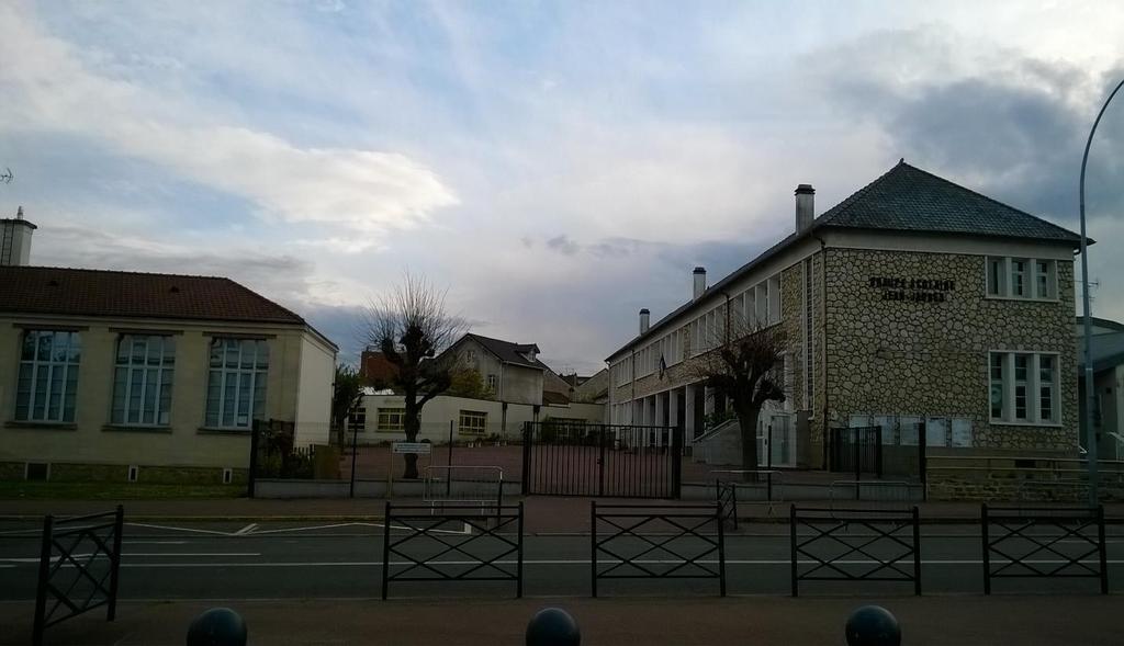 L'école Jean Jaurès et son quartier. Verneuil sur Seine - PDF Free Download