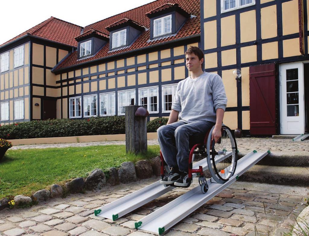 4 Les rampes sont utiles pour franchir des marches ou des bordures, aider des utilisateurs de fauteuil roulant à