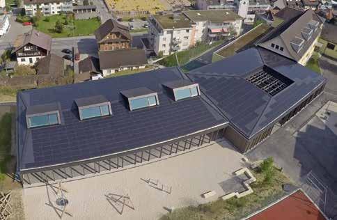 Kategorie B PlusEnergieBauten Norman Foster Solar Award- Diplom 2017 Das neue Schulhaus in Malters wurde im Oktober 2016 in Betrieb genommen.