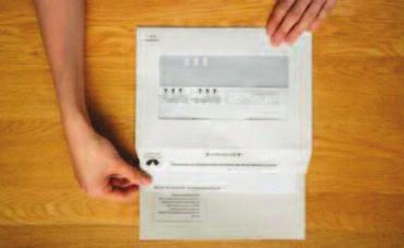 Pour les personnes qui déposent uniquement la petite enveloppe réservée au bulletin, le vote par correspondance sera nul! Le vote est également nul si la carte de légitimation n est pas signée.