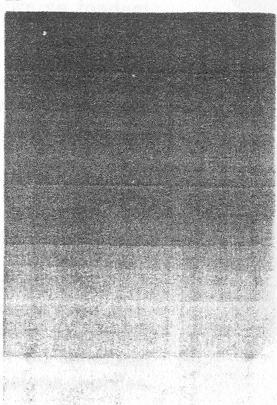 17 2- Teinte dégradée Dégradé discontinu On commence, en haut de la feuille, par peindre au pinceau une bande horizontale de valeur foncée.