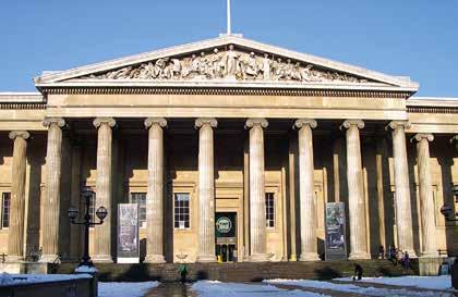 Fig. 3. Londres, British Museum, façade principale (entrée sud), architecte : Robert Smirke, 1842-1846. Odile Boubakeur.