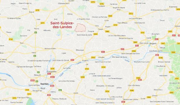 ci. Ces deux agglomérations sont accessibles par les habitants de Saint-Sulpice-des- Landes par l autoroute Nantes/Paris A11 au niveau de la ville d Ancenis distante d une trentaine de kilomètres.