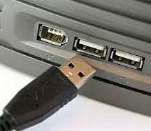 La clé USB De nombreux PC et surtout de PC portables ne sont plus équipés de lecteur de disquettes. On utilise désormais une clé USB.