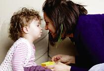 Un attachement sécurisant favorise l autorégulation chez l enfant.