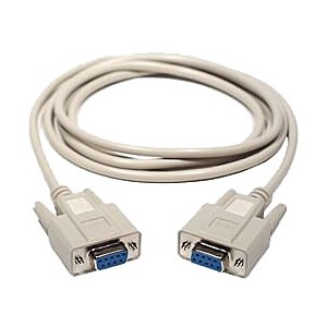 typiquement des modems) Deux types de connecteurs 25 broches (DB-25) 9 broches (DB-9) Le câblage DTE-DCE est