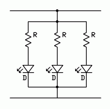 Pour simplifier, on utilisera l'assemblage parallèle pour des tensions d'alimentation inférieures à 5V, et l'assemblage série pour des tensions d'alimentation supérieures à 5V.