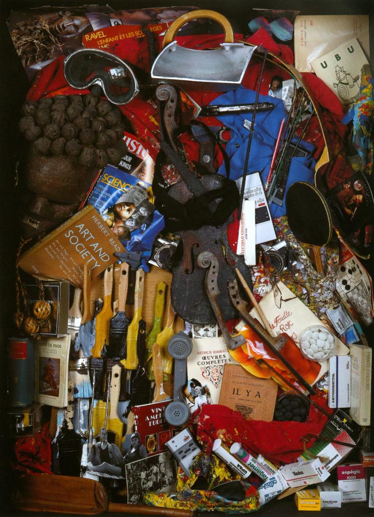 Arman, Autoportrait robot, 1992. Faites un collage d'images représentant des objets qui donnent des indications sur votre caractères, sur vos passions Donnez libre cours à votre côté artiste!