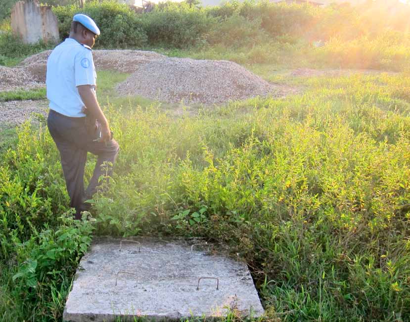 L un des puits de Togueï, sous garde de l ONUCI, en attente d exhumation. FIDH Pas un acte n a été posé dans ces instructions depuis le mois de juin 2013, soit depuis près d un an et demi.