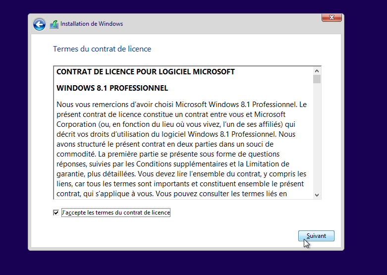 Choisissez votre langue et cliquez sur «suivant». Rentrez votre licence Windows 8.1.