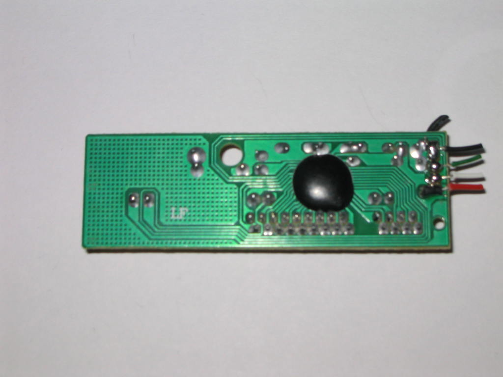 2) Le contrôleur Figure 3 : contrôleur Le contrôleur surveille chaque point de la matrice et quand il trouve un circuit qui est fermé, il va comparer la localisation de ce point sur la matrice avec
