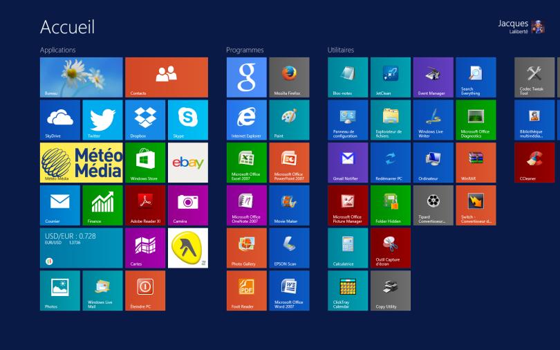 Initiation à Windows 8 I) Le Démarrage, l Écran d accueil et le Bureau Ouvrir l ordinateur a) Écran de verrouillage : Premier écran qui apparait, suivi de la