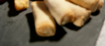 «BRUSCHETTA» 100 Délices de Foie Gras au Chutney d Oignons Confits LA FARANDOLE DE PIECES CHAUDES 50 Minis Tartiflettes Crémeuses en Coupelle Bambou 50 Minis Ratatouilles Mijotées aux Herbes et