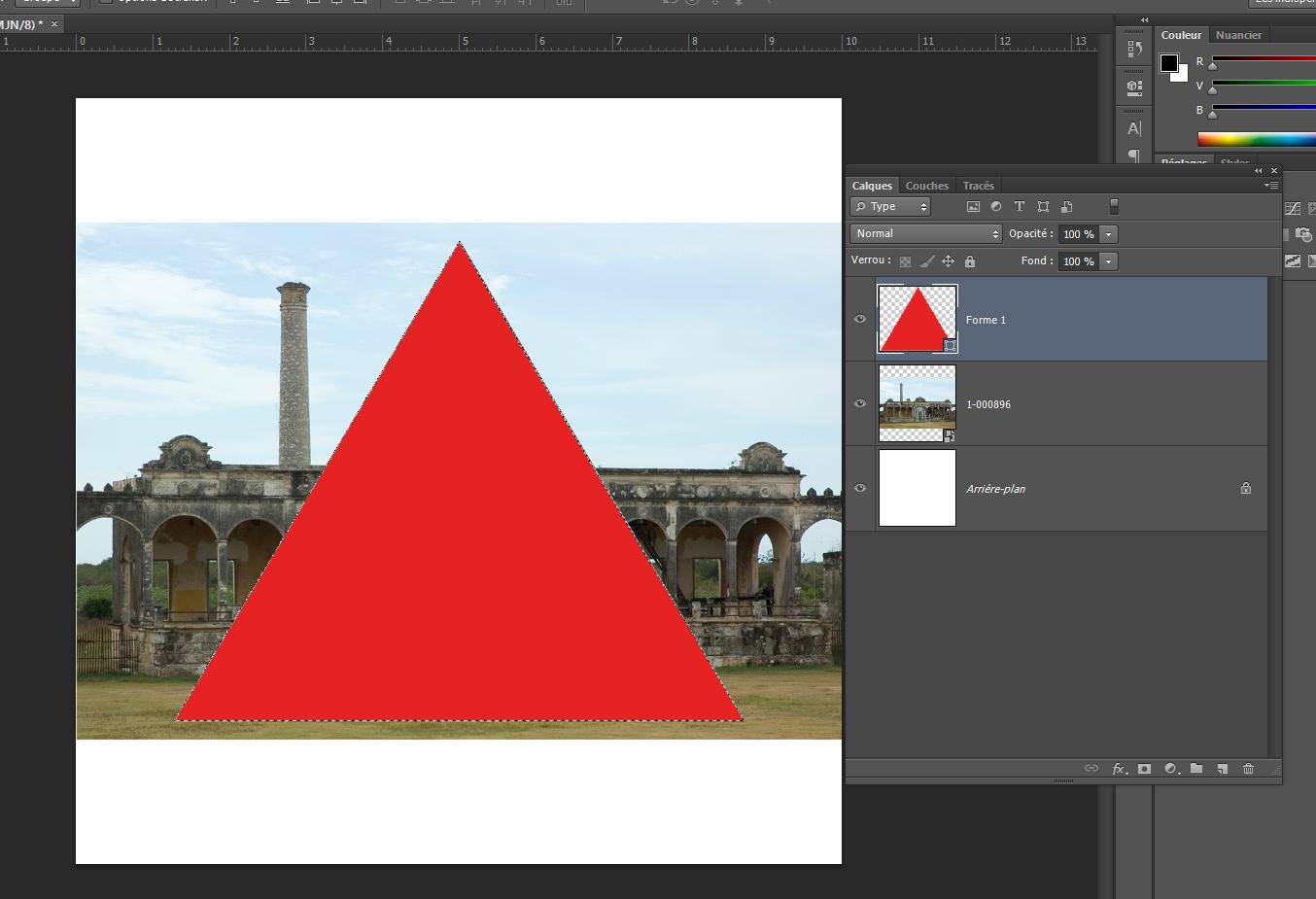 Ici nous voulons récupérer la sélection du contour du triangle rouge pour venir masquer notre image selon cette sélection.