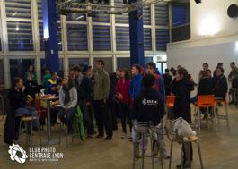 CONVIVIALITE : OUVERTURE AU MONDE DE L'ENTREPRISE Le Raid Centrale Lyon est un moment d'échange privilégié entre étudiants et entreprises pendant les épreuves sportives, mais aussi en dehors.