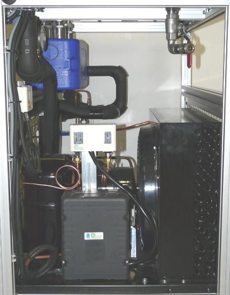 Module N 3 (RT10) Description technique Echange thermique: Le module de régulation de température intègre un groupe froid autonome permettant de générer un circuit d eau glacée (eau glycolée à 40%).