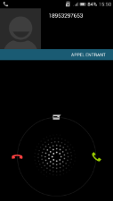 2.6 COMMENT DÉCROCHER UN APPEL? Lorsque vous recevez un appel, déplacer l icône au centre de l écran vers le téléphone vert, à droite.